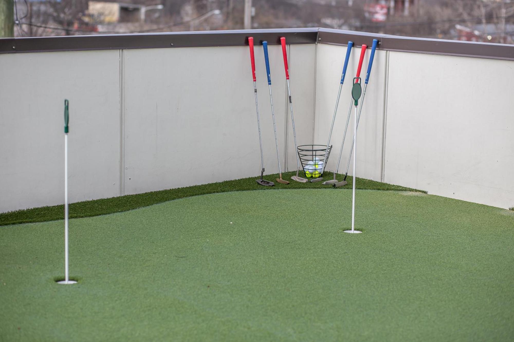 Whiskey House With Rooftop Golf, City Views! 8Min To Downtown! Sleeps 9! Nashville Exterior foto